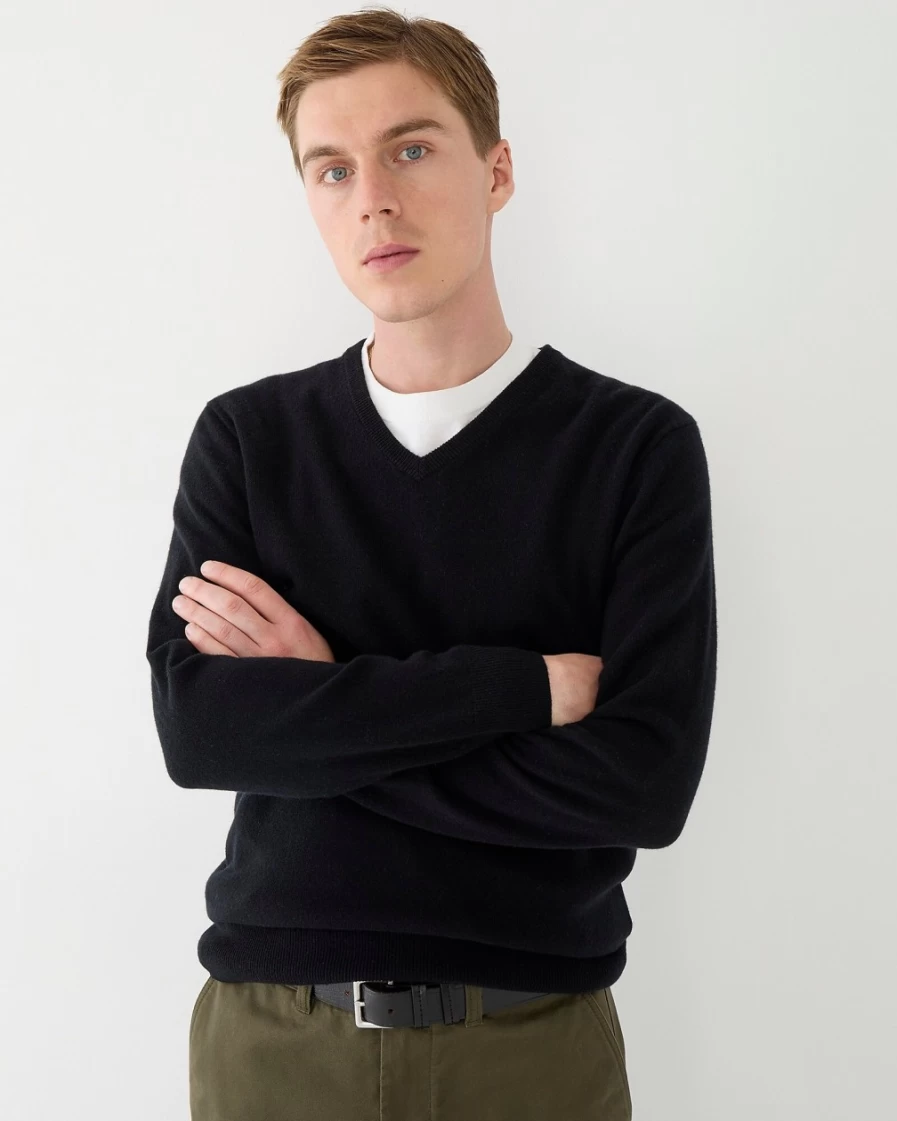 J.Crew Men's Black Cashmere V-Neck Sweater for Luxury Comfort