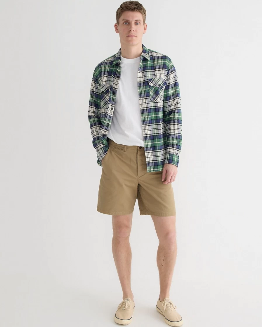 J.Crew Men's Wallace & Barnes 8" Officer Chino Shorts in Dusty Khaki
